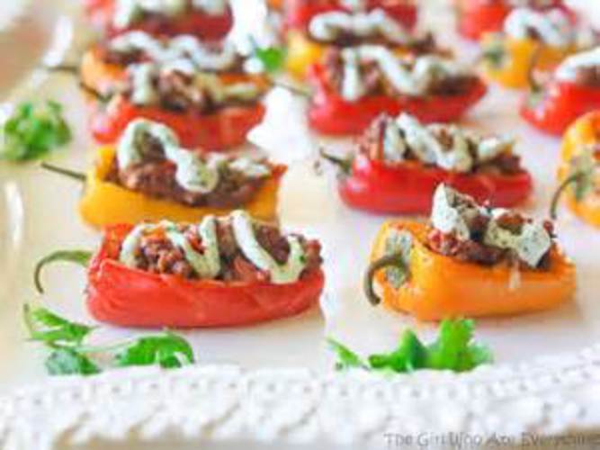 Sweet Mini Bell Peppers! 20 SEEDS! GREAT FOR STUFFING! Mixed colors! COMB. S/H!