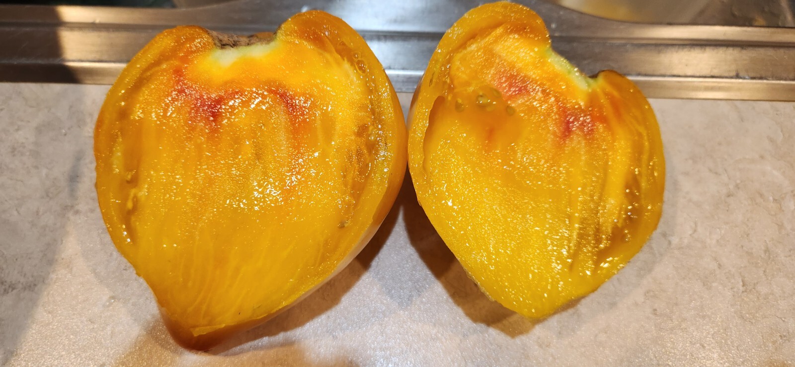 30+ Yellow Oxheart Tomato Seeds