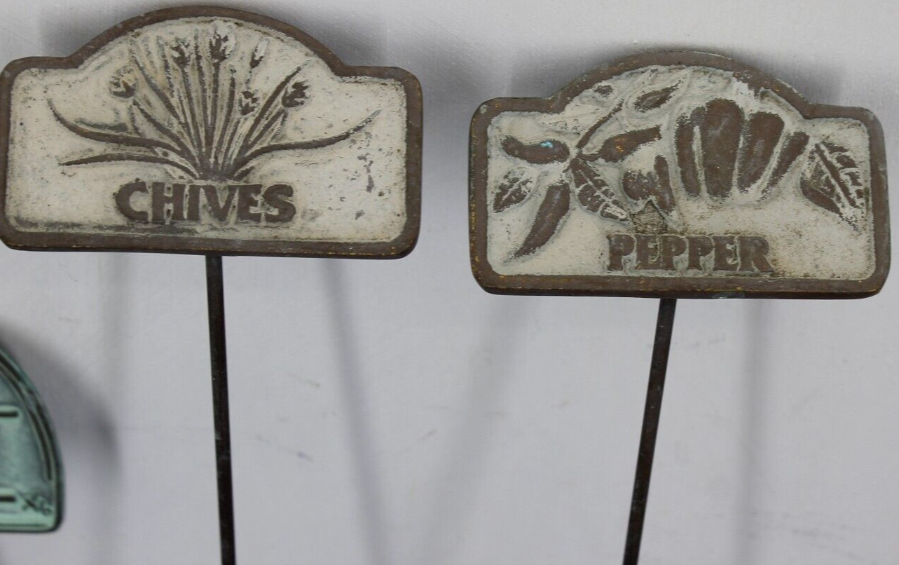 HERB GARDEN HERB IDENTIFIERS PEPPER CHIVES METAL