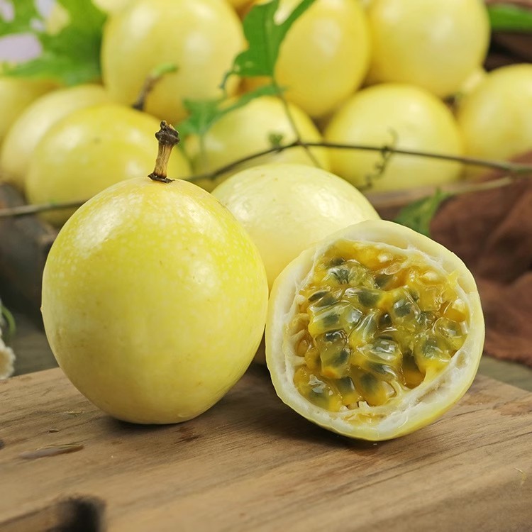 Sweet Yellow Golden Passion Fruit Seeds15+