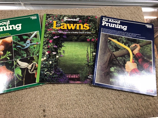 ORTHO PRUNING BOOKS- 3 PK- BUNDLE 2 PRUNING 1- LAWN CARE TAKE A LOOK NOW-71b