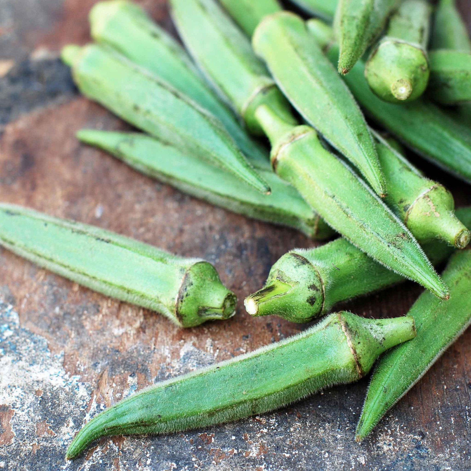 60 Heirloom Emerald Okra Seeds – 6–8″ Smooth Tender Green Pods – NonGMO