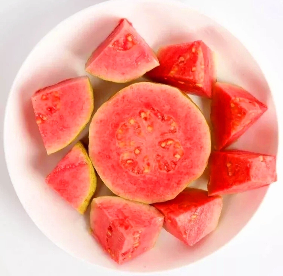 30 Pink Guava Tree Seeds Tropical Strawberry Ruby Supreme Psidium guajava