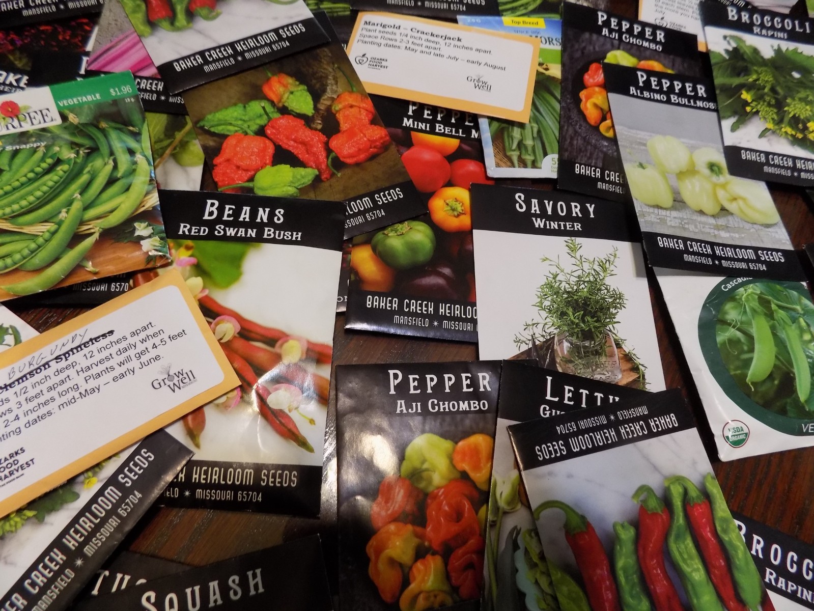 Lot Of 105 Organic Heirloom Vegetable Seed Packets 2025 Garden Baker SURVIVAL