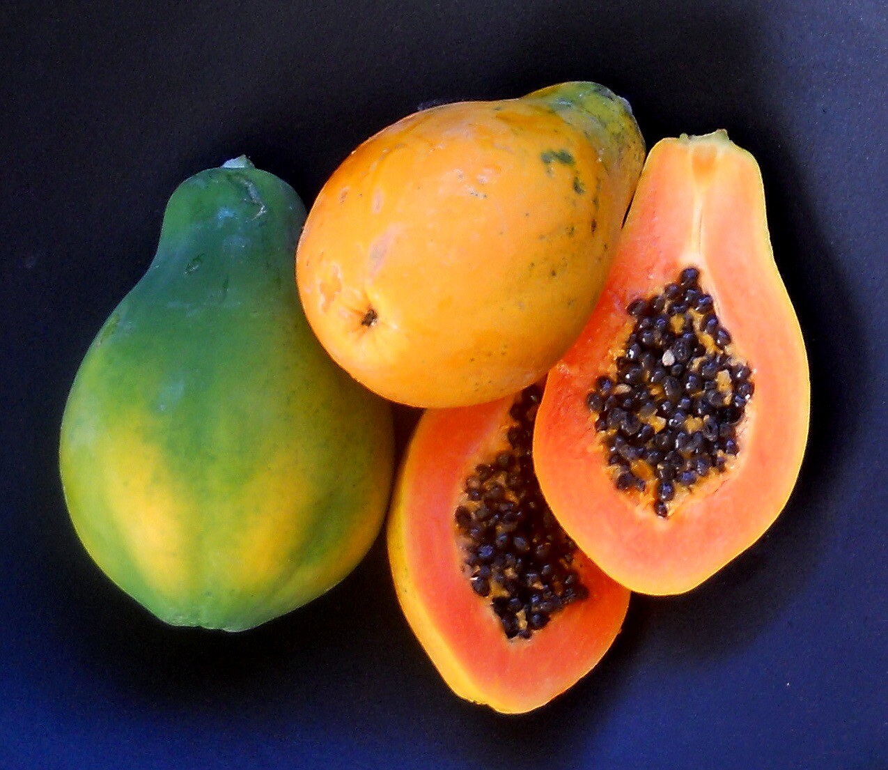 Strawberry Papaya, Sunrise Papaya – 50 seeds 2023 – USA