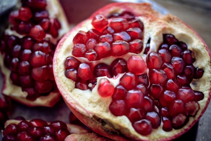 Pomegranate Tree Seeds (20) / DELICIOUS / Organic / Rare