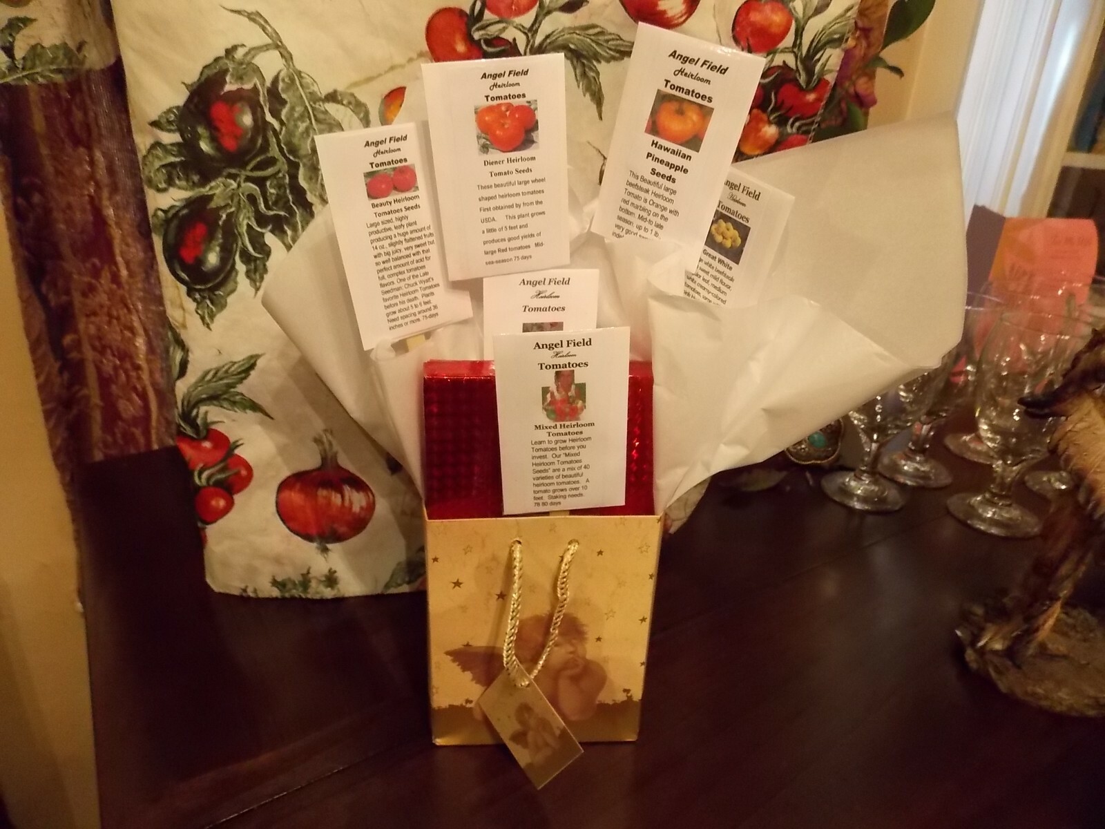 20 4th of July Special Tomato Seeds & 20 Costoluto Genovese, plus 2 Tomato Packs