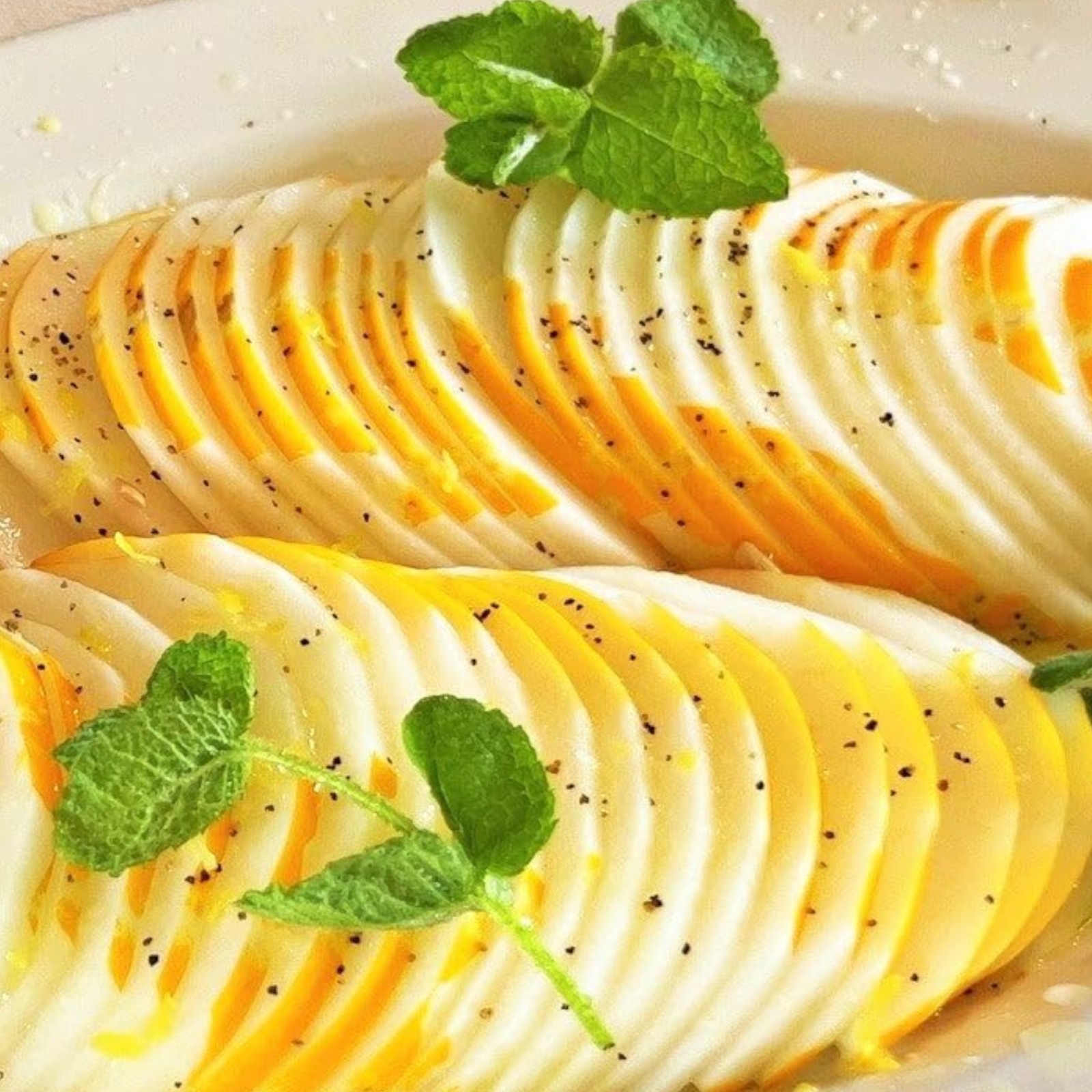 120 Korean Melon Seeds – Crisp Yellow Asian Melon for Sweet Summer Harvest