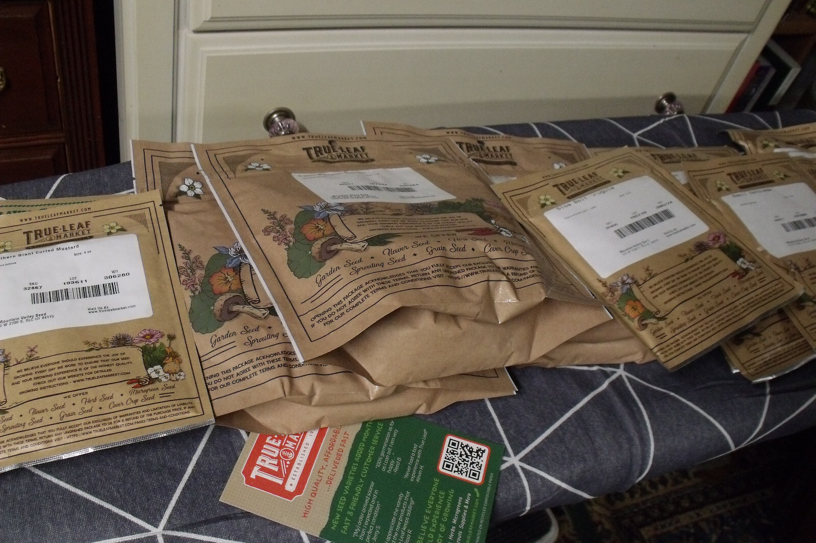 LOT of 15 BAGS 2023 true leaf market Seeds Microgreen