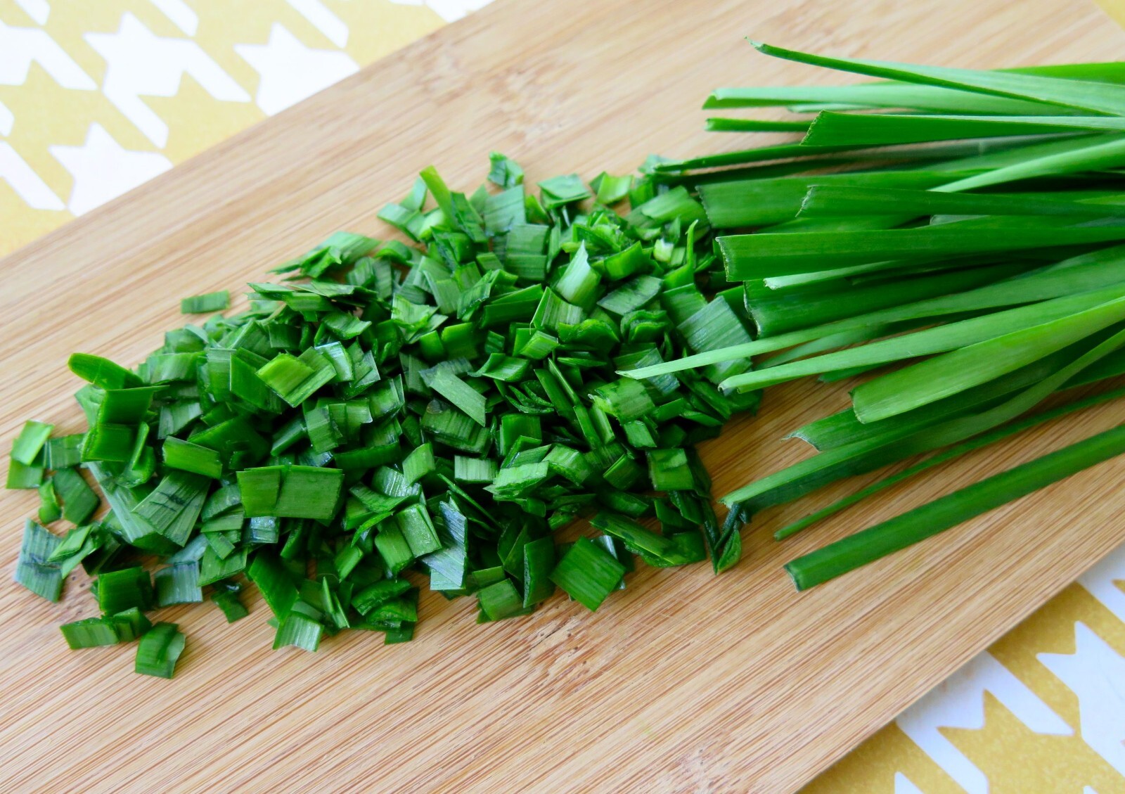 Garlic Chives Seeds | NON-GMO | Heirloom | Fresh Garden Seeds from USA