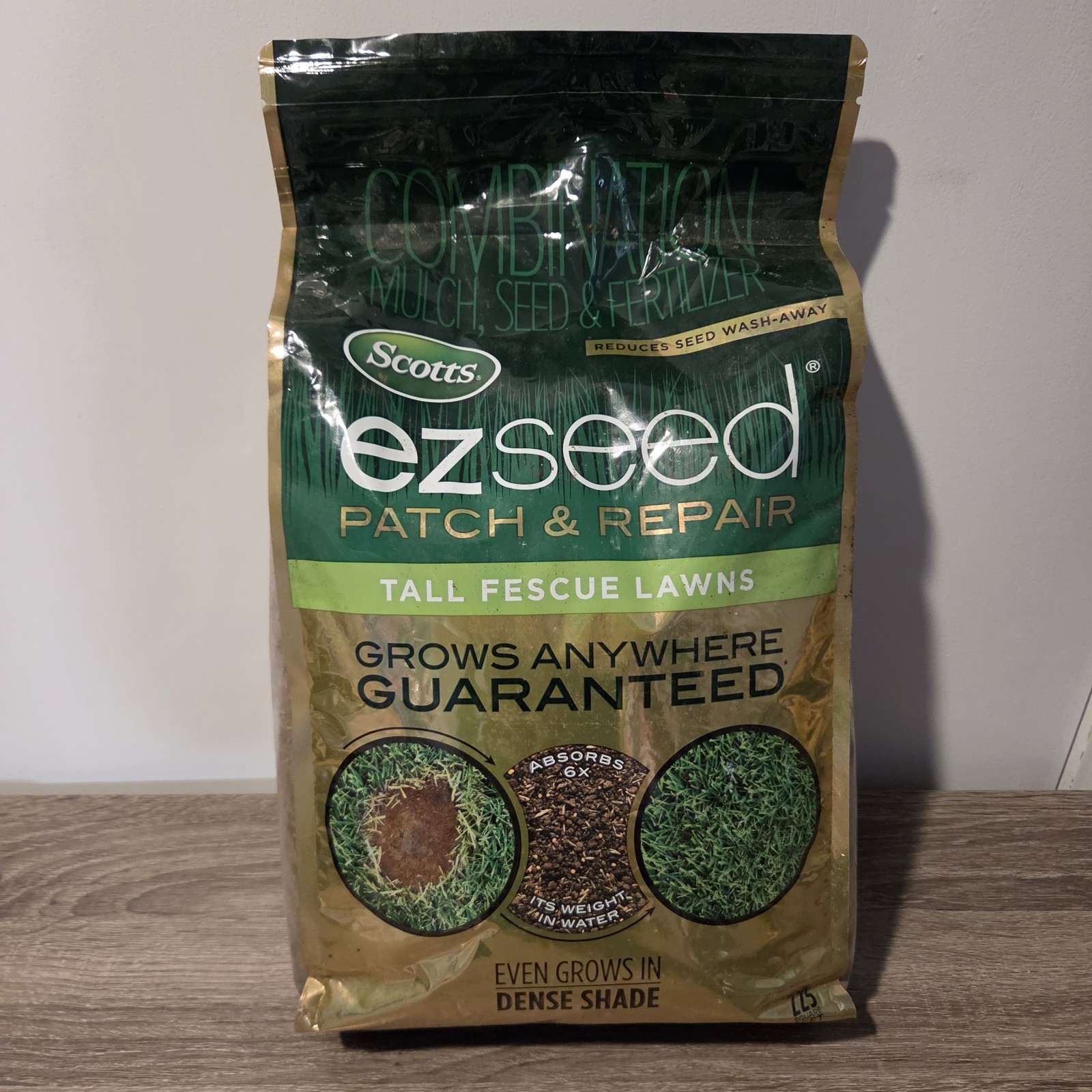 Scotts EZ Seed Patch & Repair TALL FESCUE LAWNS 20 lbs. Covers up to 445 sq.ft.