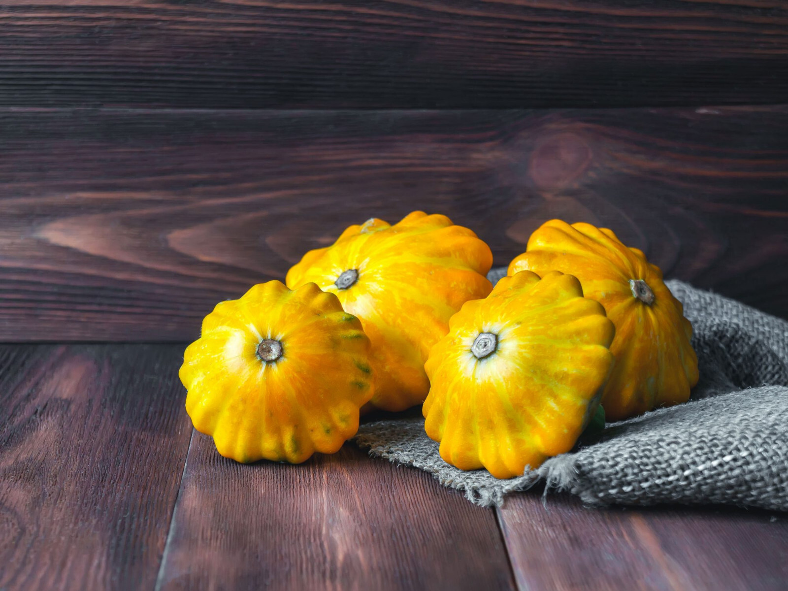20+ YELLOW PATTY PAN BUSH SCALLOP SQUASH SEEDS FRESH FOR GARDENS