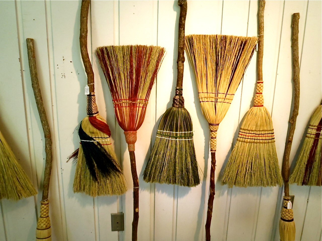 BROOM CORN * MULTI-COLORED * FUN * ARTS & CRAFTS * DEER & BIRD FOOD *