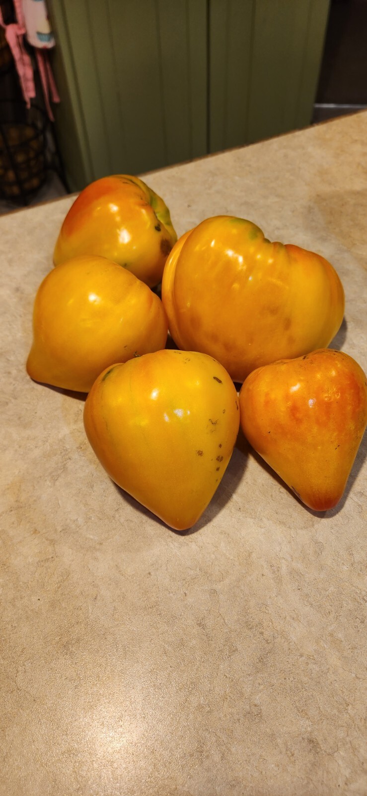 30+ Yellow Oxheart Tomato Seeds