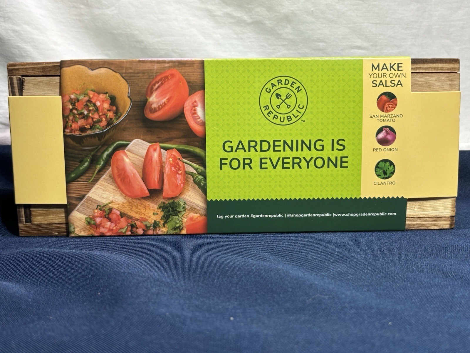 Salsa Starter Grow Kit by Garden Republic. Cilantro, Tomatoes, Onion Brand New!