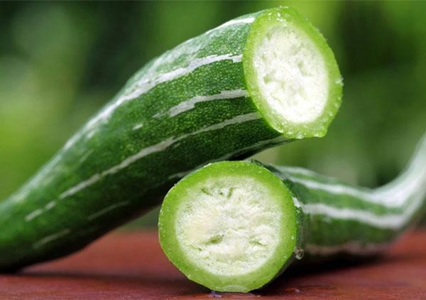 Snake Gourd Seeds (Lặc Lày) – Heirloom Japanese Luffa Plant
