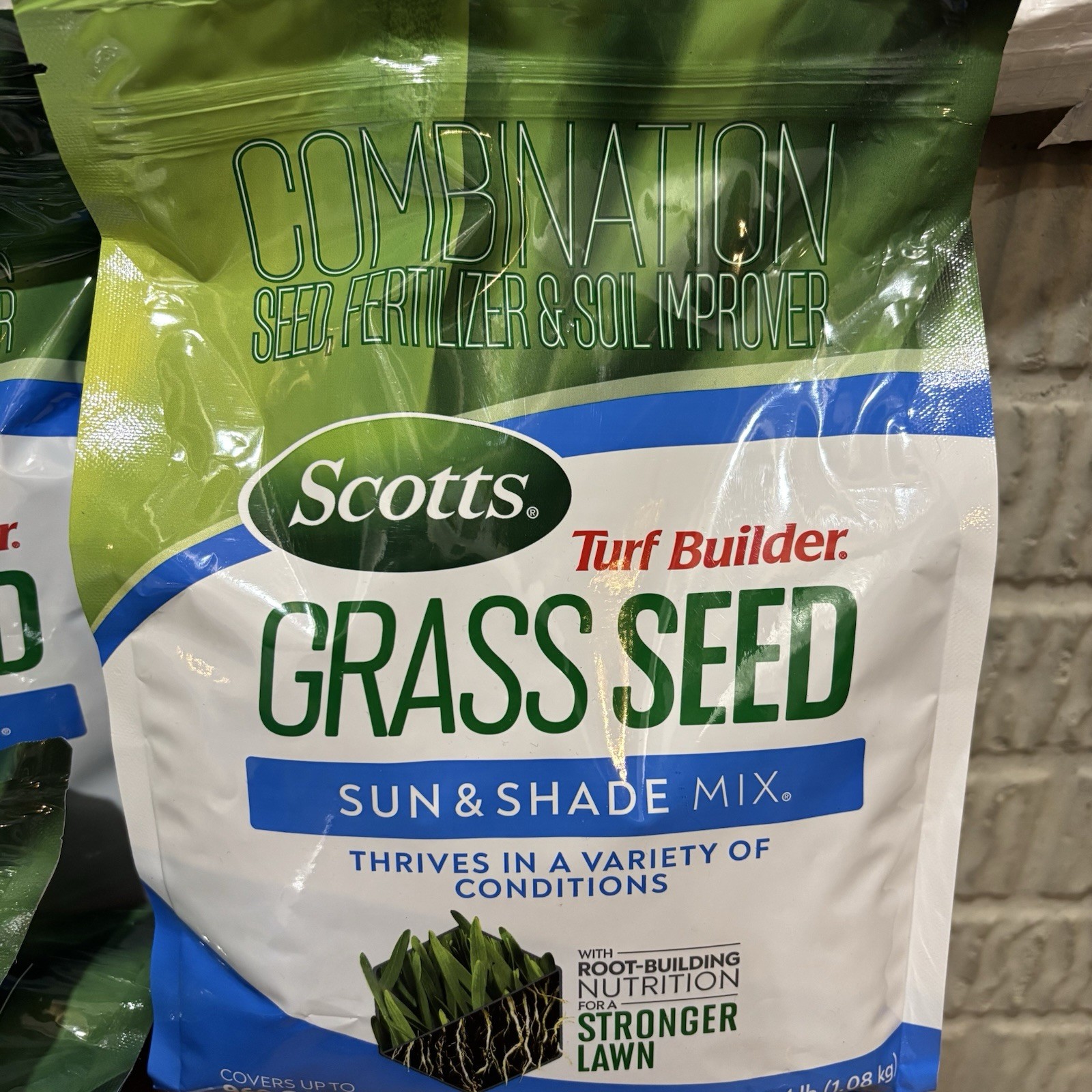Scotts Turf Builder Grass Seed Sun & Shade Mix 2.4 lb Covers 960 Sq Ft Lot Of 4